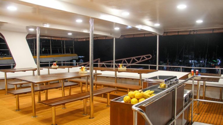 MV Raga Outdoor Dining